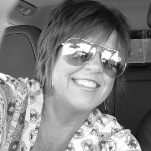 Meet your Posher, Debbie